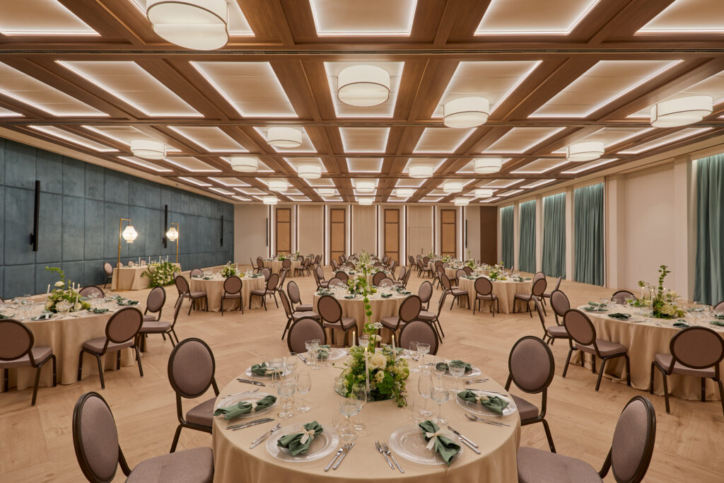 Hyatt Regency Kotor Bay Resort inside space