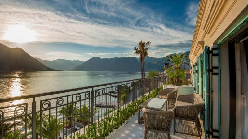 Forza Terra – Dobrota, Kotor Bay.